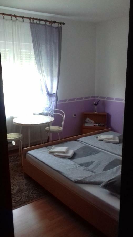 Gacka Rooms Vrhovine Exterior photo